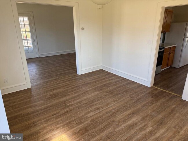 Building Photo - 3202 Swede Rd