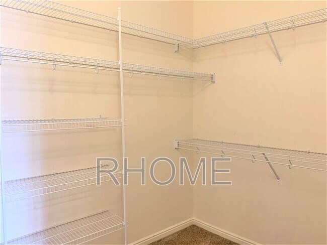 Building Photo - 114 Bella Monte Dr