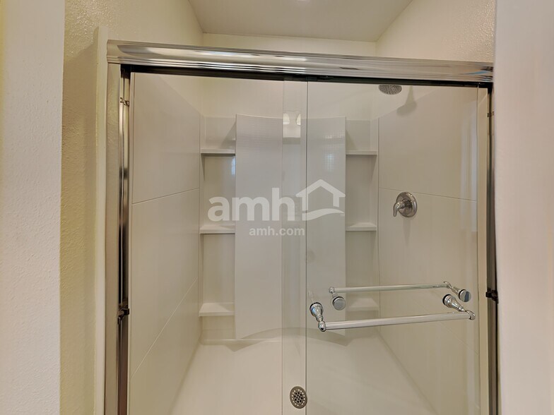 Building Photo - 4117 Lindever Ln