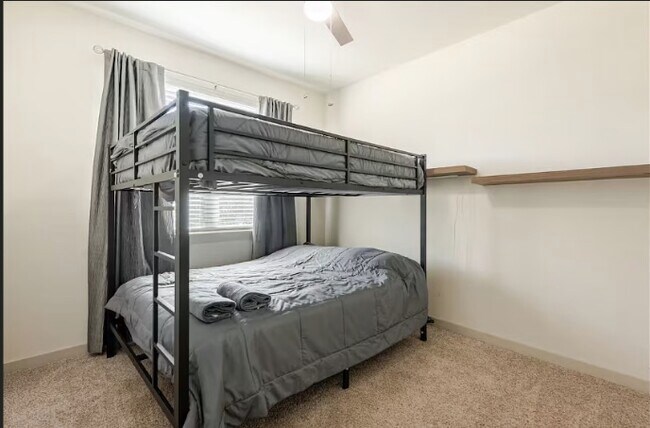 Building Photo - 141 Parryi Cove