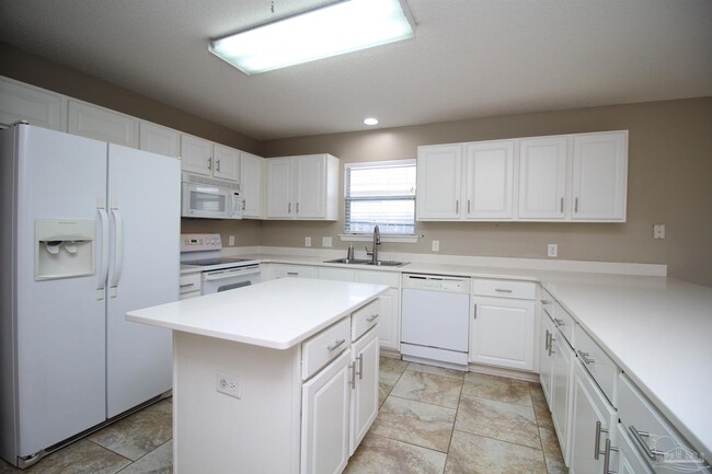 Building Photo - 2007 Marquesas Ln