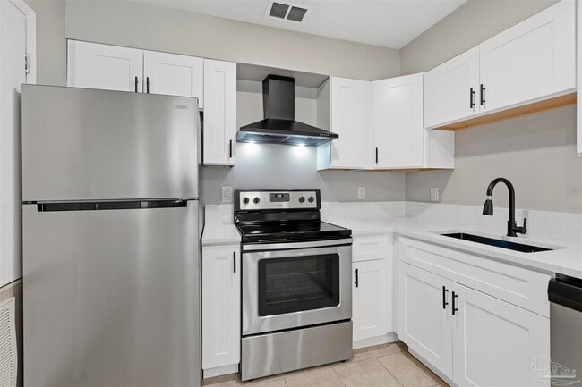 Building Photo - 6366 W Fairfield Dr