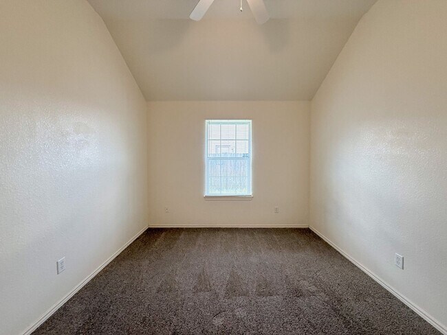 Building Photo - 4202 Jeff Scott Dr