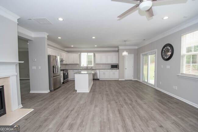 Building Photo - 179 Scenic Hills Dr