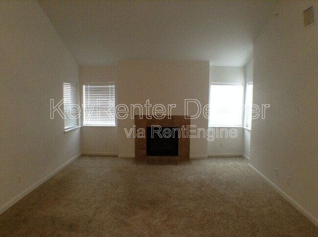 Building Photo - 8760 Corona St