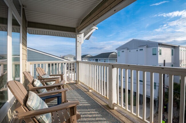 Building Photo - 608 Carolina Beach Ave S