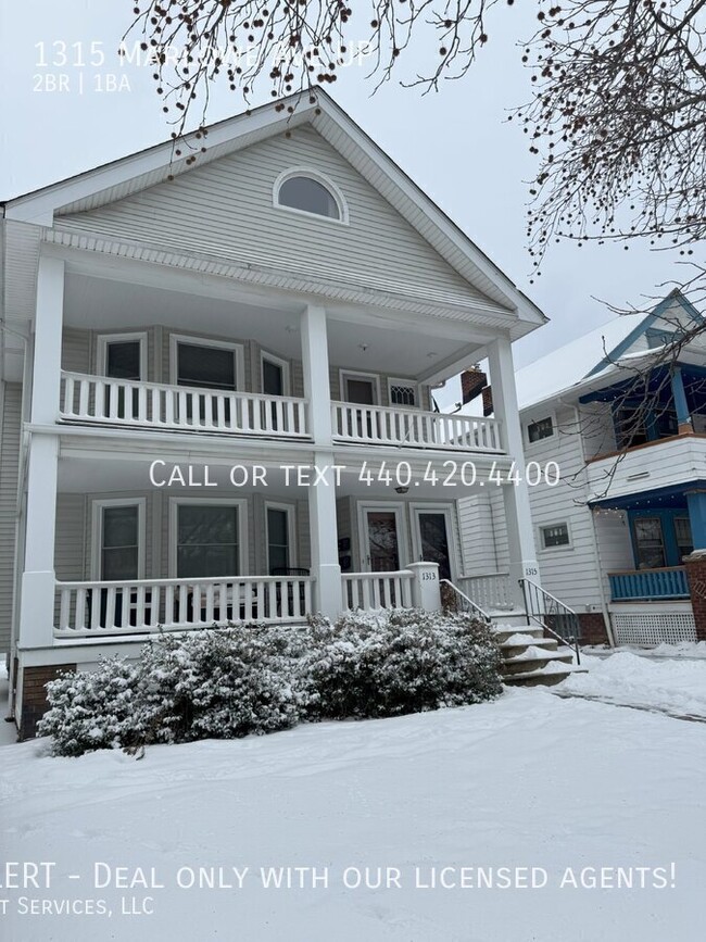 Primary Photo - Charming 2-Bedroom Duplex in Prime Lakewoo...