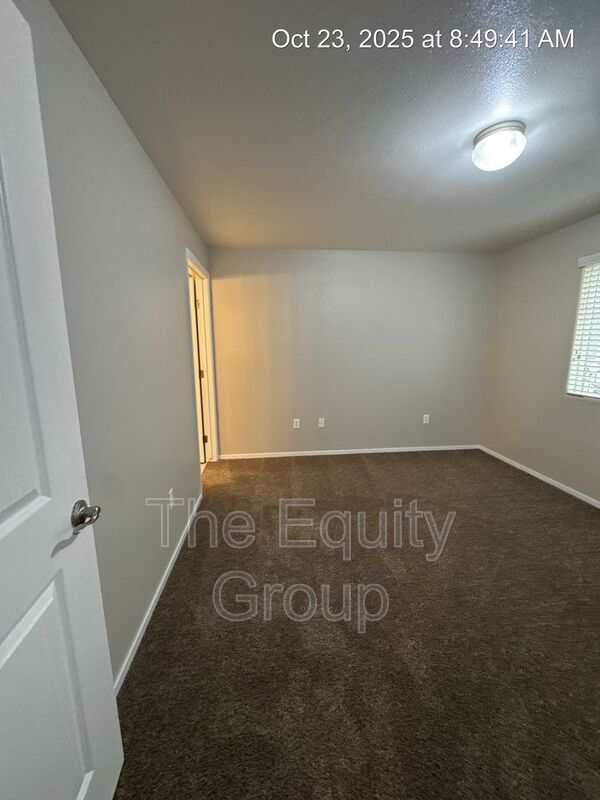 Building Photo - 2901 N Zachary St