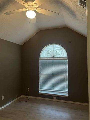 Building Photo - 8801 Creekside Dr