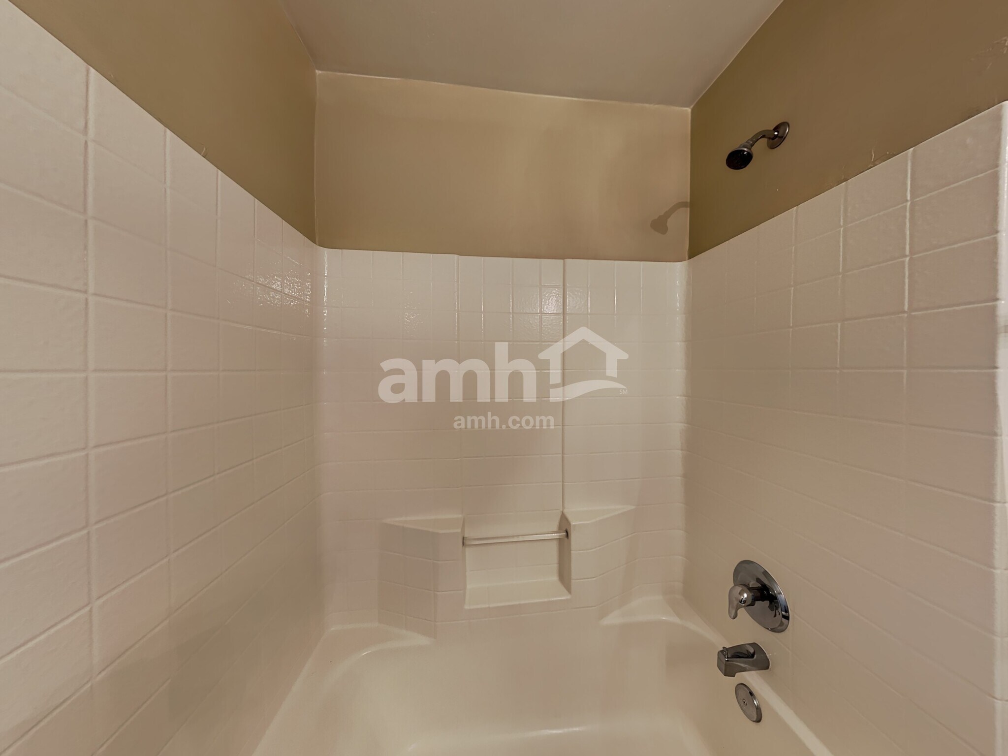 Building Photo - 641 W Flaming Arrow Dr