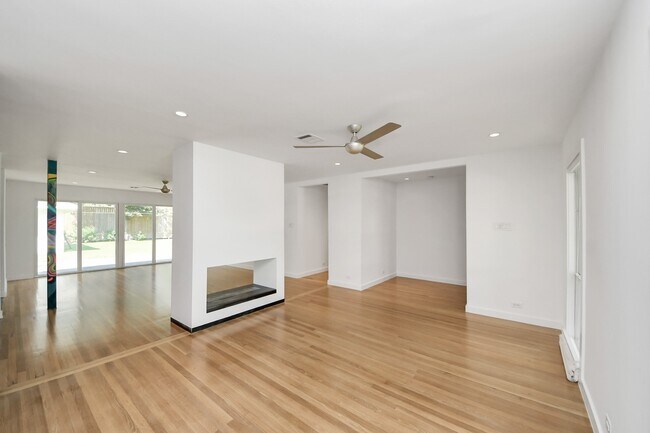 Building Photo - 7610 Highmeadow Dr