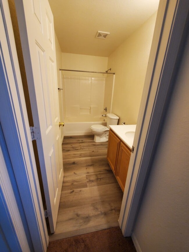 Building Photo - Summerlin 3/2.5 with huge loft