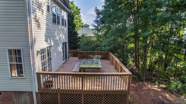 Building Photo - Rare opportunity to rent on LAKE MURRAY!