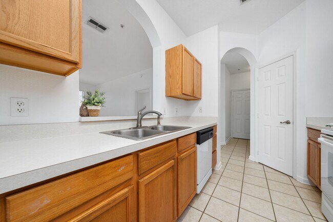 Building Photo - Welcome to this beautifully laid-out 2-bed...