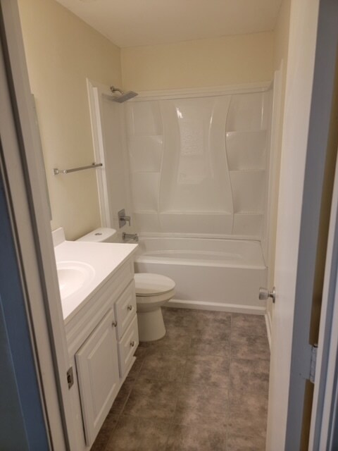 Bath 1 - 3209 Heathstead Pl