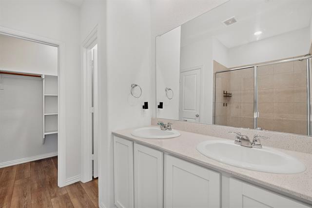 Building Photo - 11609 Silver Queen Dr