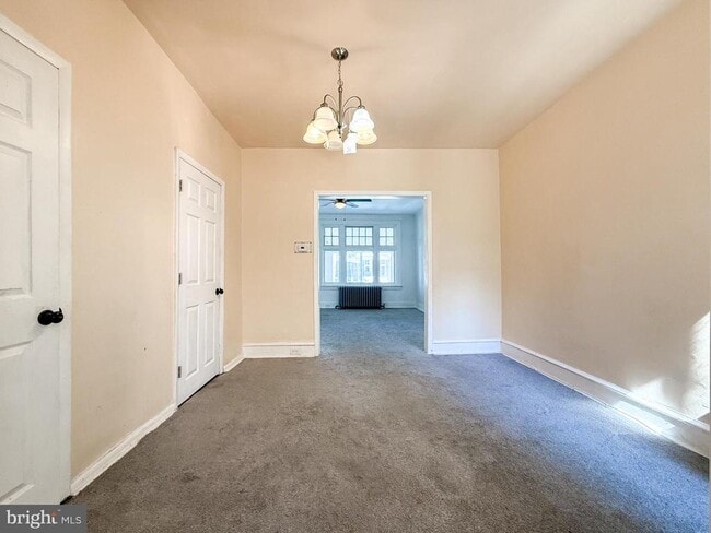 Building Photo - 156 W Albanus St