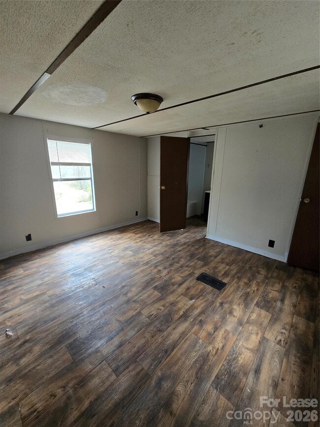 Building Photo - 3497 Deerbrook Rd