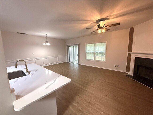 Building Photo - 314 Creek Manor Way