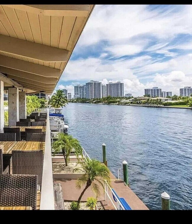 Building Photo - 1965 S Ocean Dr
