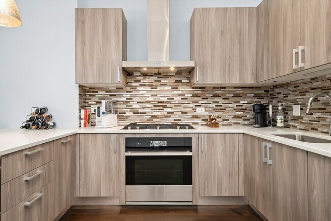 Building Photo - 367 W Locust St