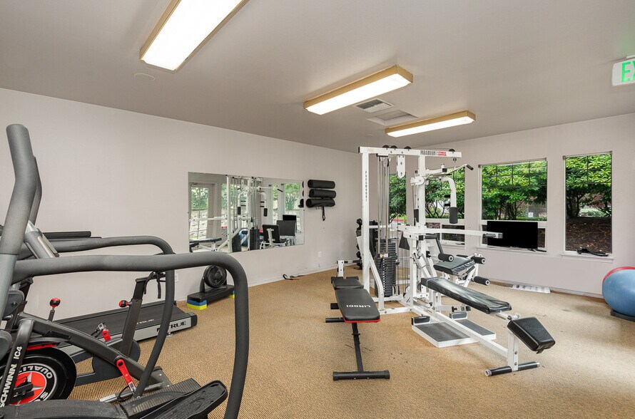 Gym - 15150 140th Way SE