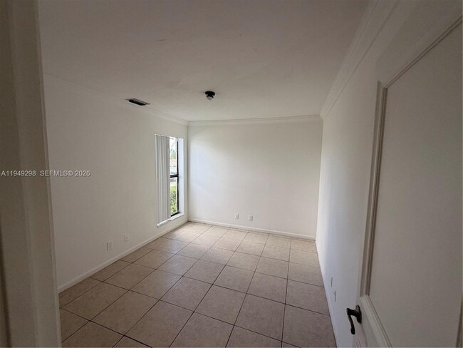 Building Photo - 1802 Waterview Cir