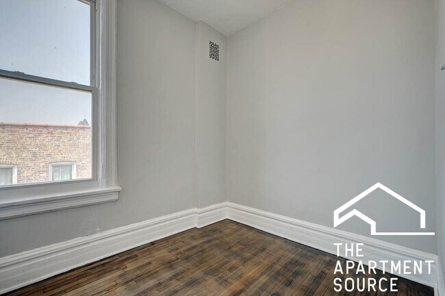 Building Photo - 2926 S Wallace St