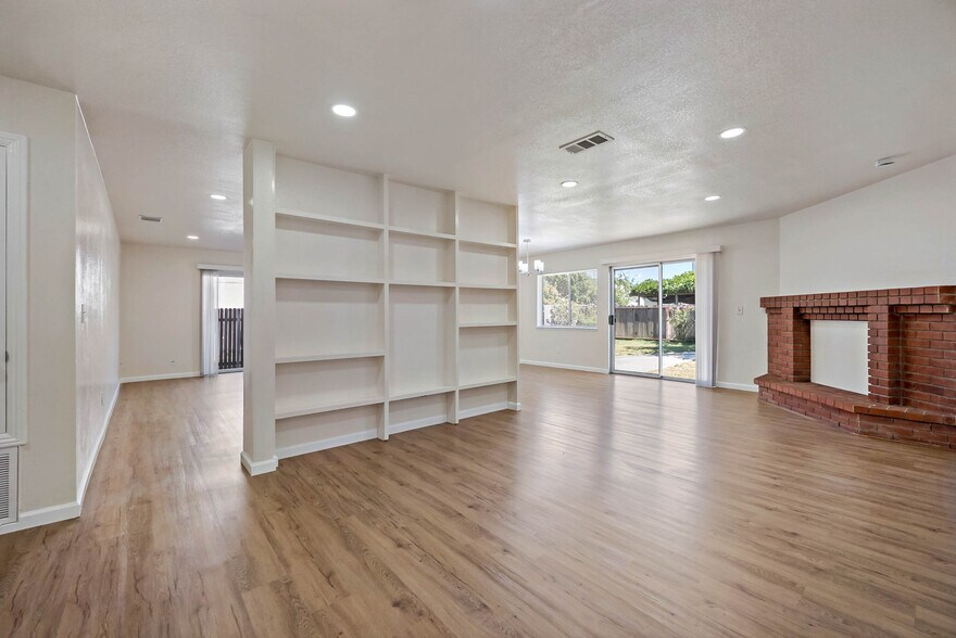 Building Photo - 1401 Prospect Way