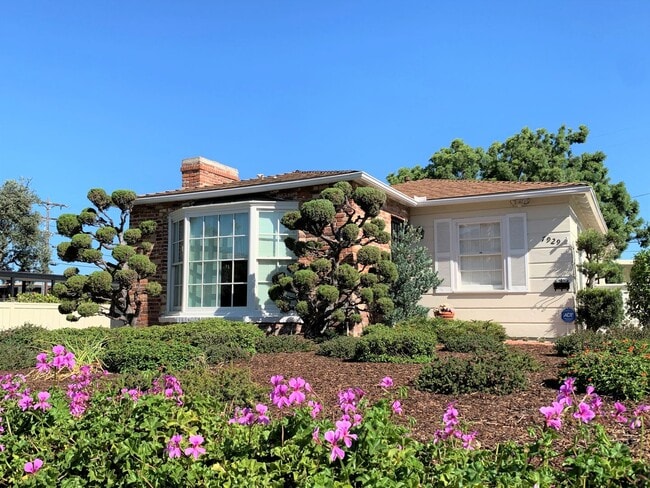 Primary Photo - La Jolla - 2 BR / 1 BA Cottage at the Cove...