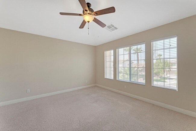 Building Photo - HENDERSON HIGHLY UPGRADED HOME!