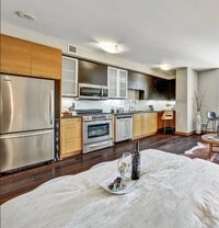 Building Photo - 315 Pavonia Ave