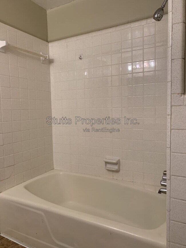 Building Photo - 118 Shoals Blvd