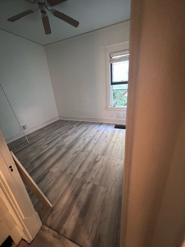 Building Photo - Remodeled 5 Bedroom 1 Bath Single Family Home