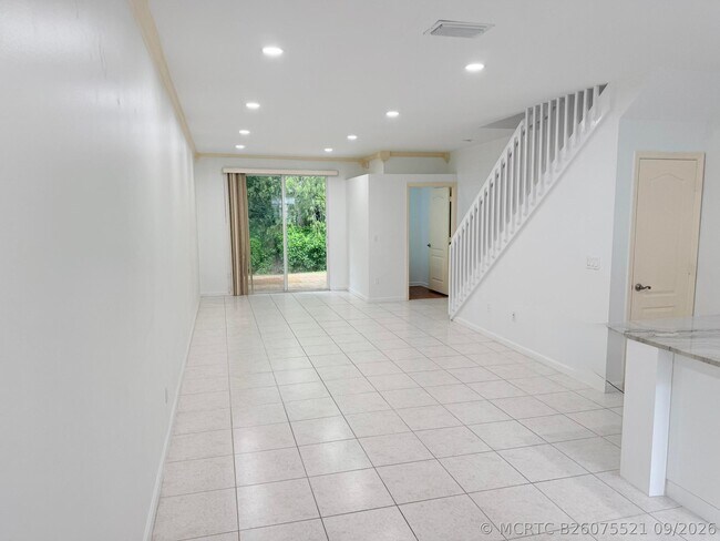Building Photo - 5738 NW 48th Ave