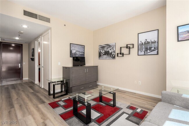 Building Photo - 4575 Dean Martin Dr
