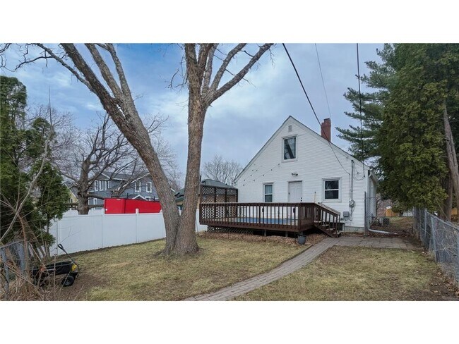 Building Photo - 1618 Beech St