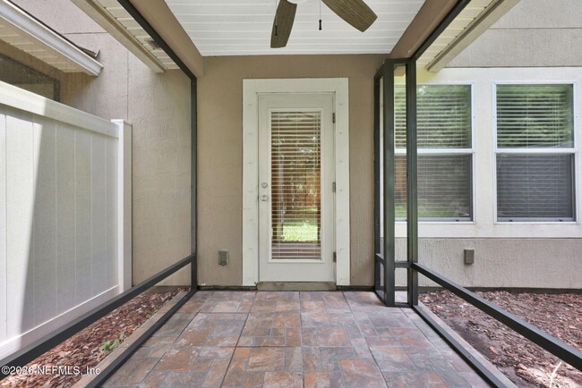 Building Photo - 452 Walnut Dr