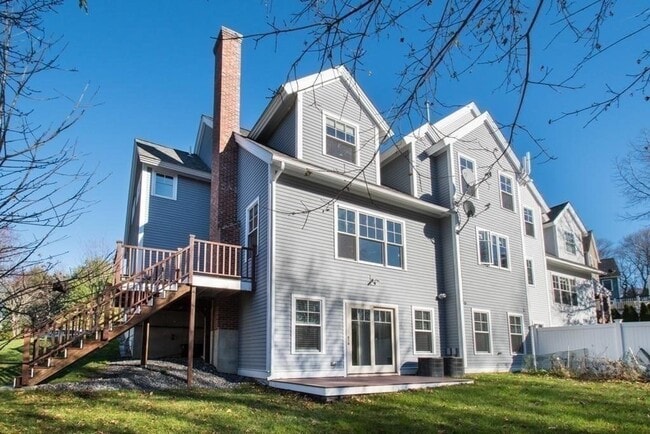 Building Photo - 15 Cider Ml Ln