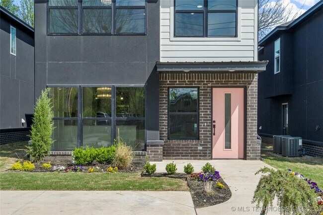 Building Photo - 101 N Atlanta St