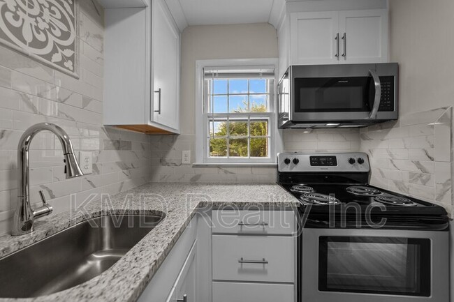 Building Photo - 4605 Coronado Dr