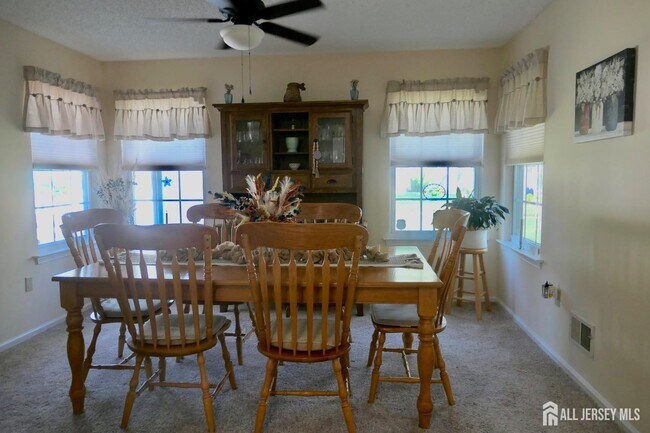 Building Photo - 110 Waterside Blvd