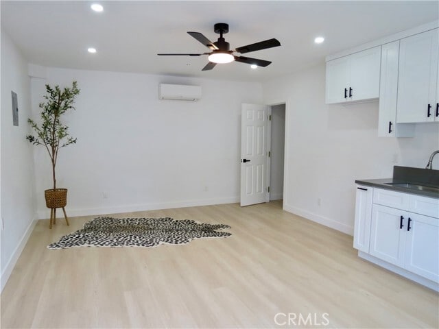 Building Photo - 1226 N Alma Ave