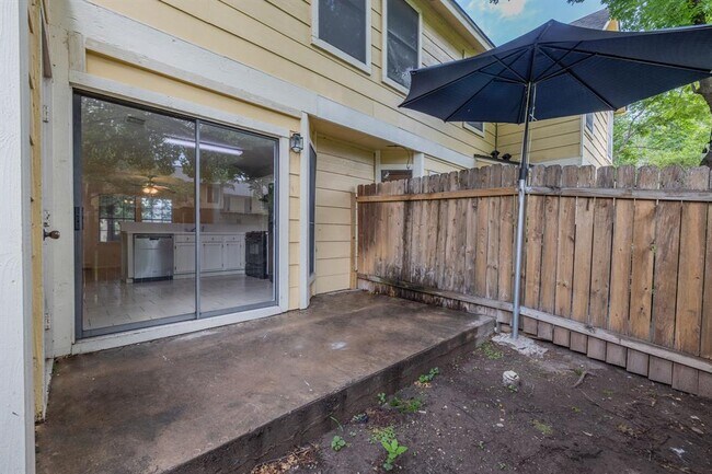 Building Photo - 11901 Swearingen Dr