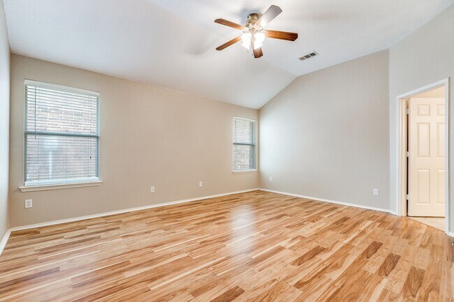 Building Photo - 1117 Red Hawk Dr