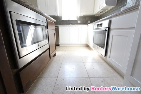 Building Photo - 1206 Deloney St