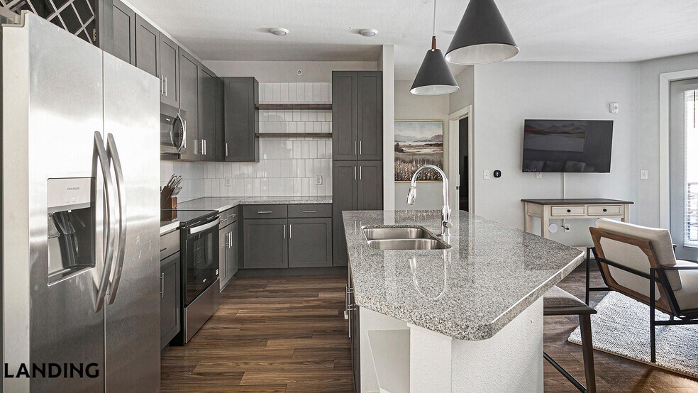 Building Photo - 701 Rahling Rd