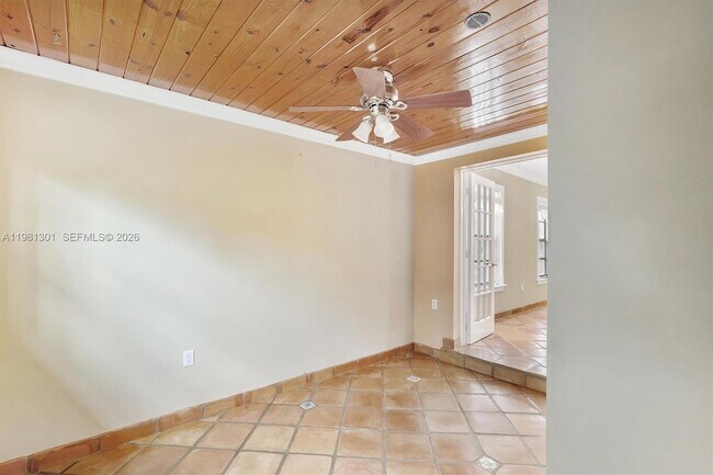 Building Photo - 300 187th St