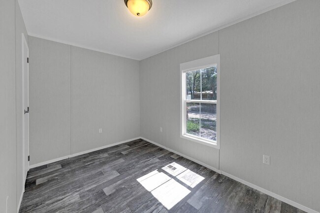 Building Photo - Luxury 3 Bedroom/ 2 Bath Mobile Home