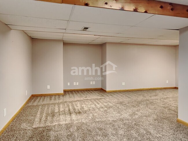 Building Photo - 12 W Country Walk Dr